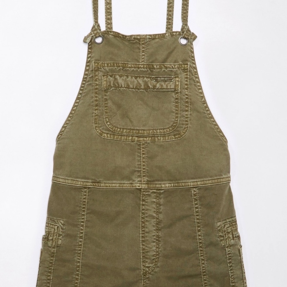 NWOT American Eagle Railroad Baggy Overall Shorts